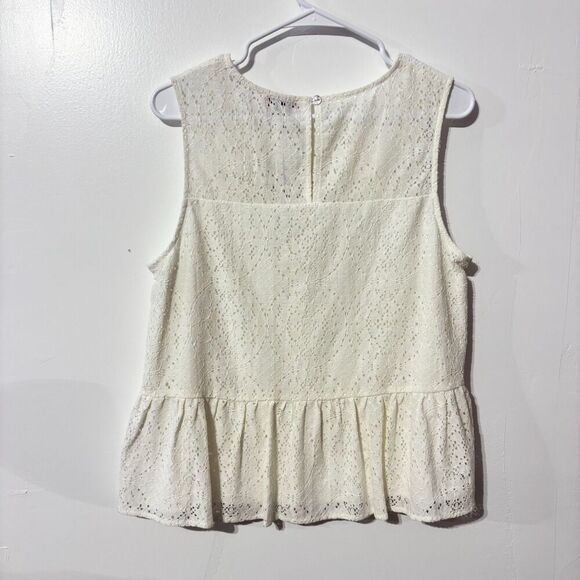 NWT Andree by Unit Peplum Top Womens Medium White Sleeveless Eyelet Embroidered - Picture 3 of 9
